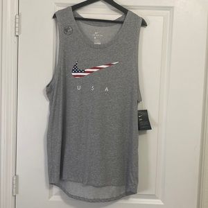 Nike athletic cut, size medium, gray